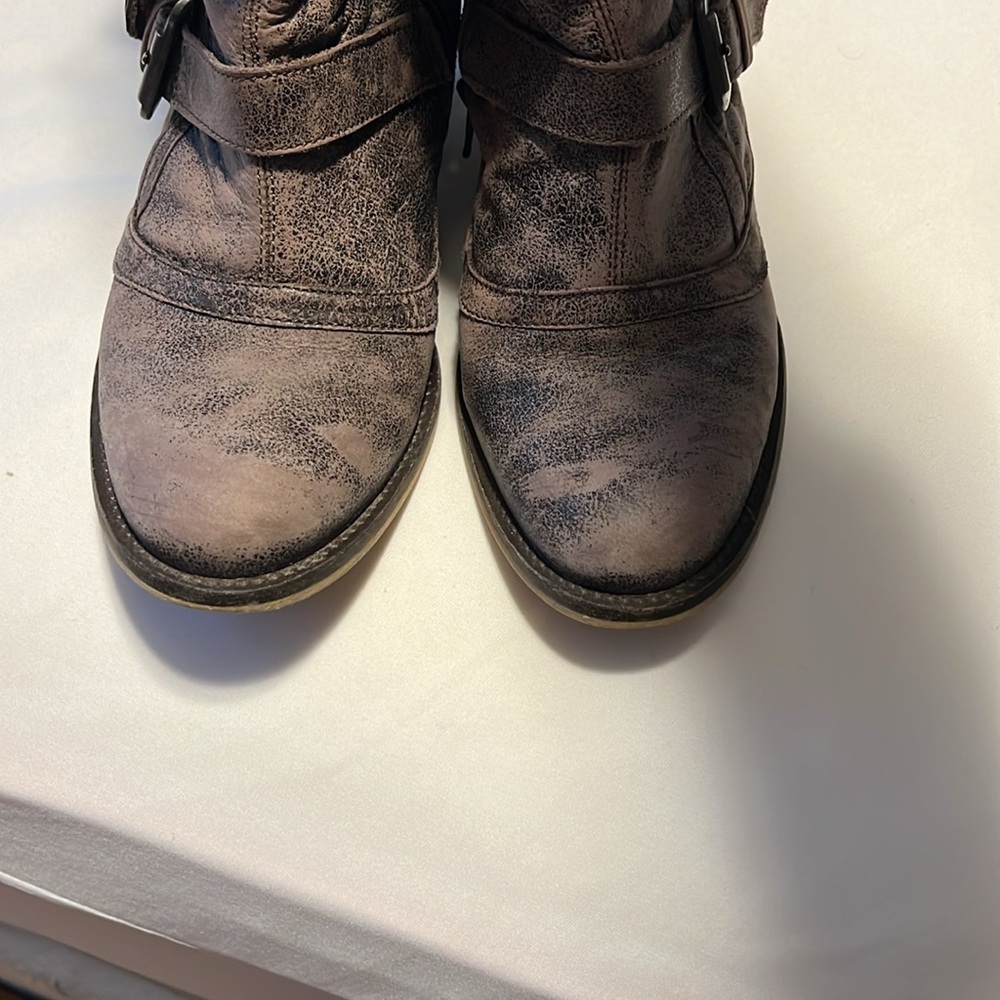 Brown Leather Buckle Dingo Cowboy Boots - Picture 7 of 9